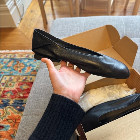 NWT Camper Casi Myra Flats in Black Leather - Picture 3 of 6